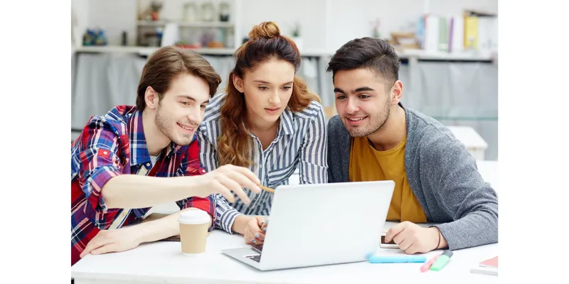 Top Benefits of Pursuing an Online BBA Degree for Future Business Leaders